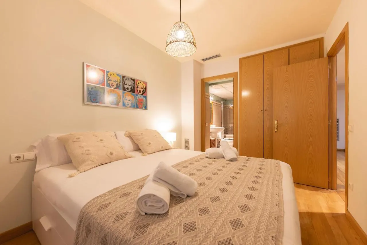 Bravissimo Pou Rodo, Authentic 1-Bedroom Apartment 赫罗纳